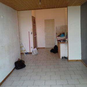 AVANT - CUISINE SALLE A MANGER
APPARTEMENT A VENDRE